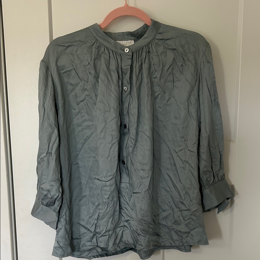 Elegant Women's Gray Blouse
